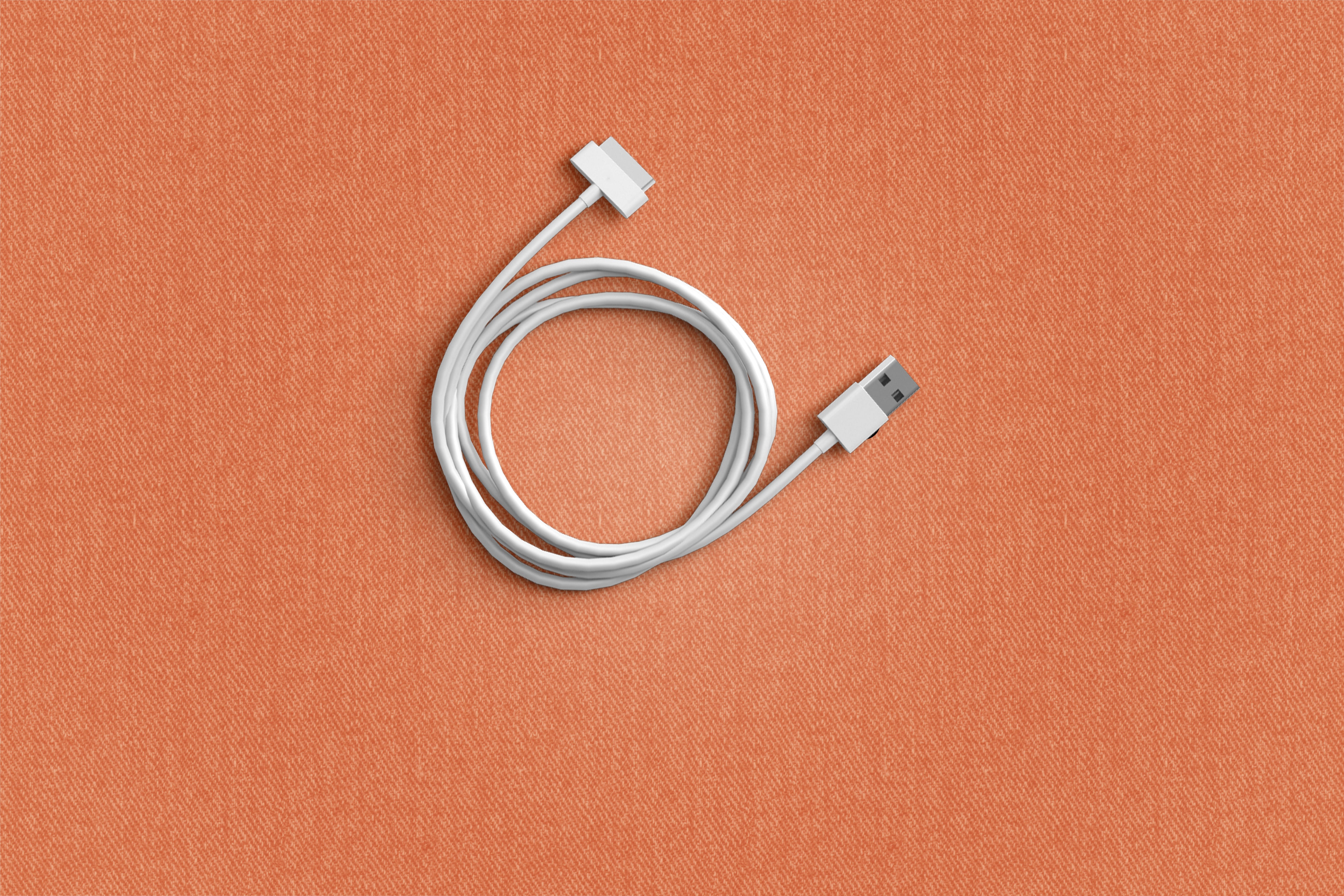 El aislamiento del cable se puede dañar si se enrolla.