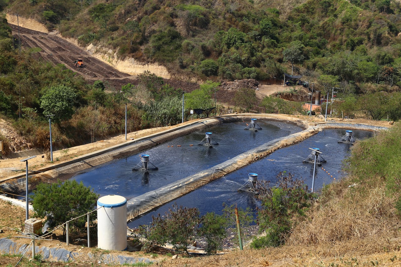 RELLENO SANITARIO EL CARRASCO BASURAS, EN BUCARAMANGA SANTANDER
ENERO 17 DE 2025
FOTO LILIANA RINCÓN
