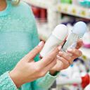 Desodorantes, cremas y hasta bloqueadores fueron retirados del mercado por contener componentes cancerígenos.