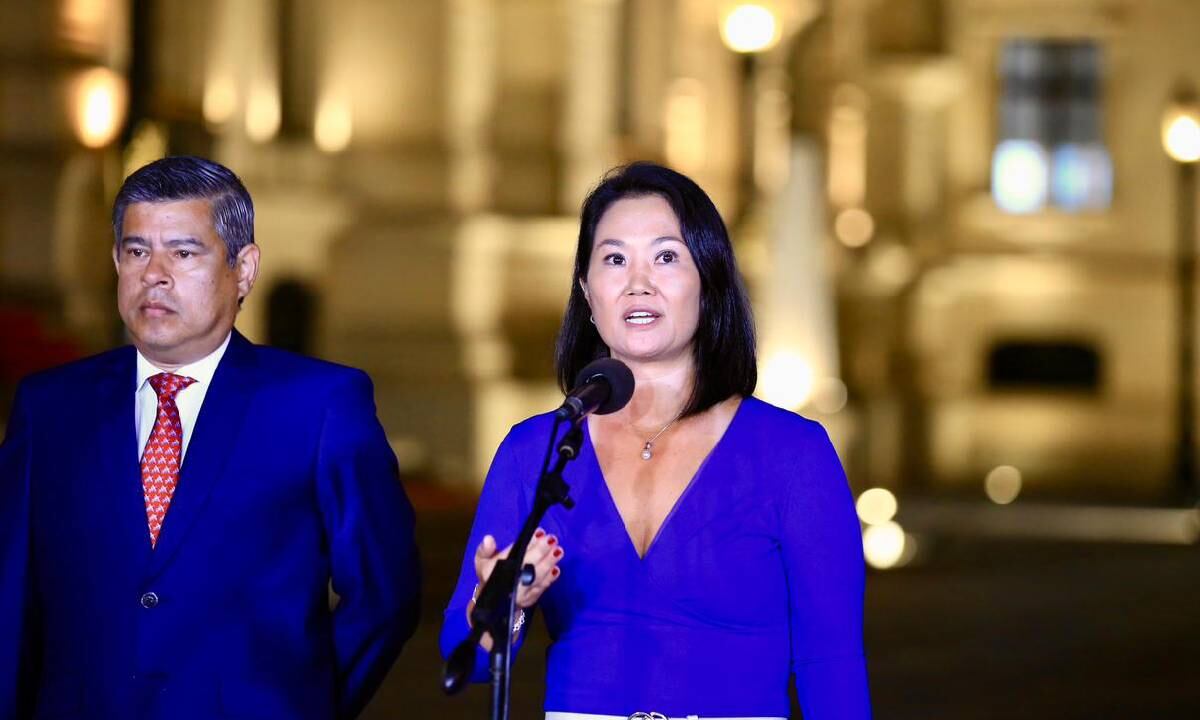 Luis Galarreta, es abogado y político, fue la fórmula vicepresidencial de la ex candidata Keiko Fujimori quien perdió las pasadas elecciones contra Pedro Castillo.