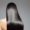 El calor extremo puede eliminar la humedad natural del cabello, dejándolo seco y quebradizo.