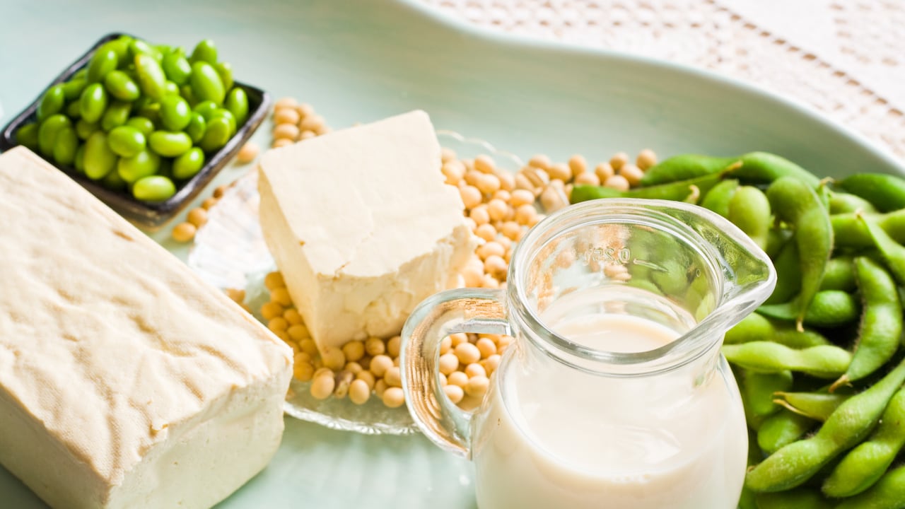 Uno de los fuertes del tofu es su aporte de proteínas de origen vegetal.