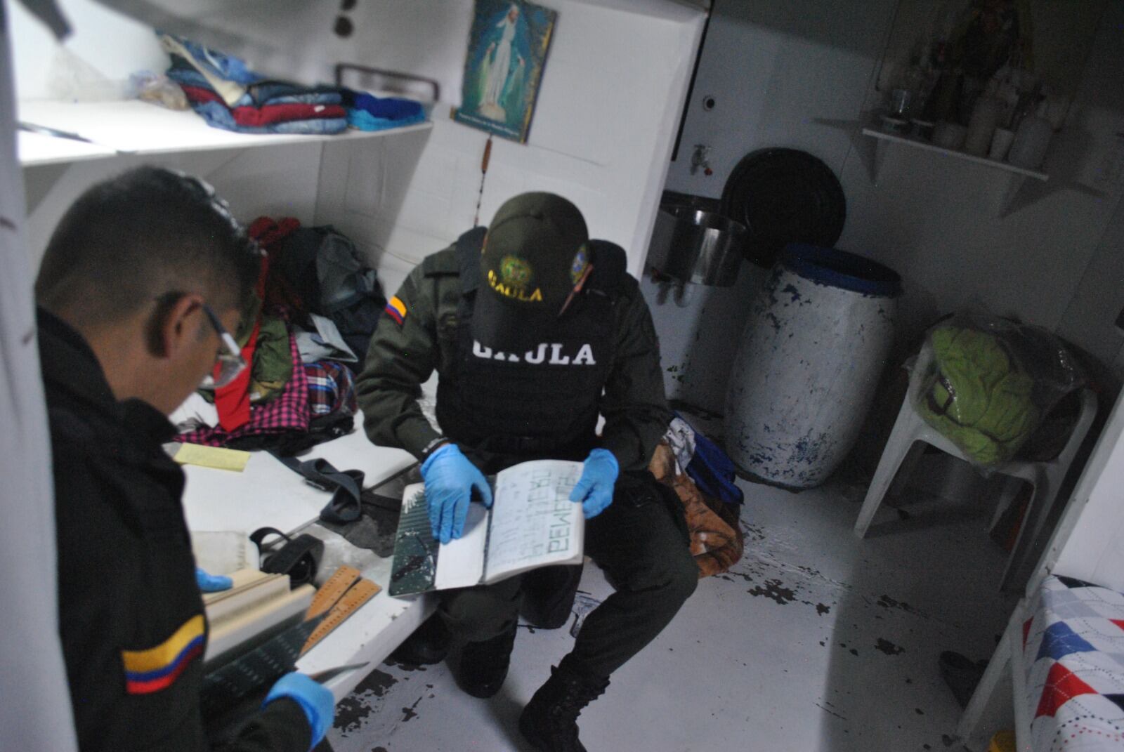 Encuentra “guion” con el que delincuentes desde La Picota extorsionan a ciudadanos; todo esto descubrieron en registro sorpresa a pabellón