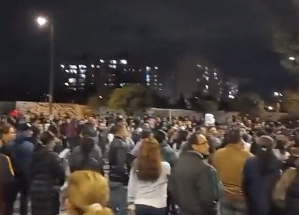 Los ciudadanos exigen justicia para la estudiante que fue abusada sexualmente en Kennedy.