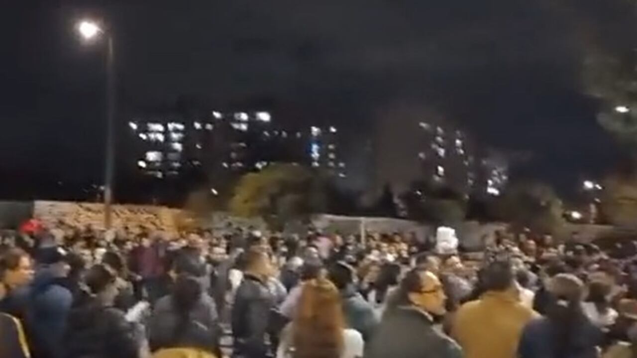 Los ciudadanos exigen justicia para la estudiante que fue abusada sexualmente en Kennedy.