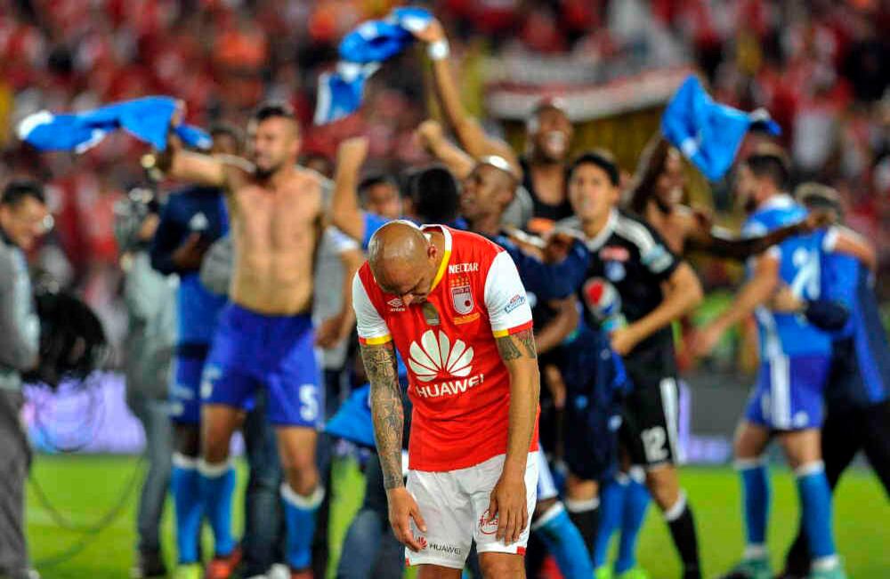 La tristeza de Ómar Pérez, ídolo rojo, fue evidente tras la victoria de Millonarios. Foto: Carlos Martínez / SEMANA