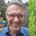 El saliente embajador de Alemania, Peter Ptassek y un oso de anteojos.