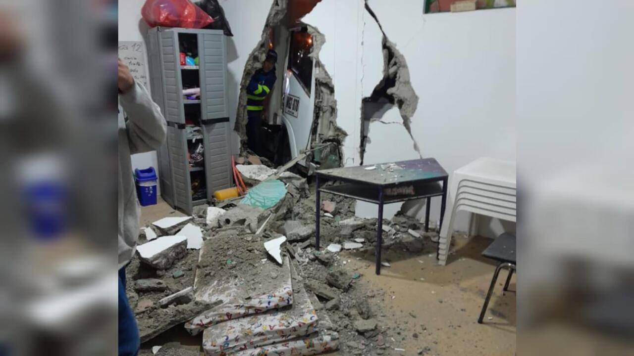 El accidente no dejó personas lesionadas.