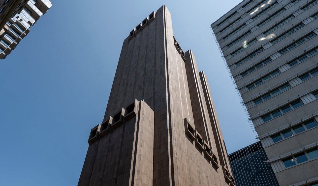 El edificio fue construido entre 1969 y 1974