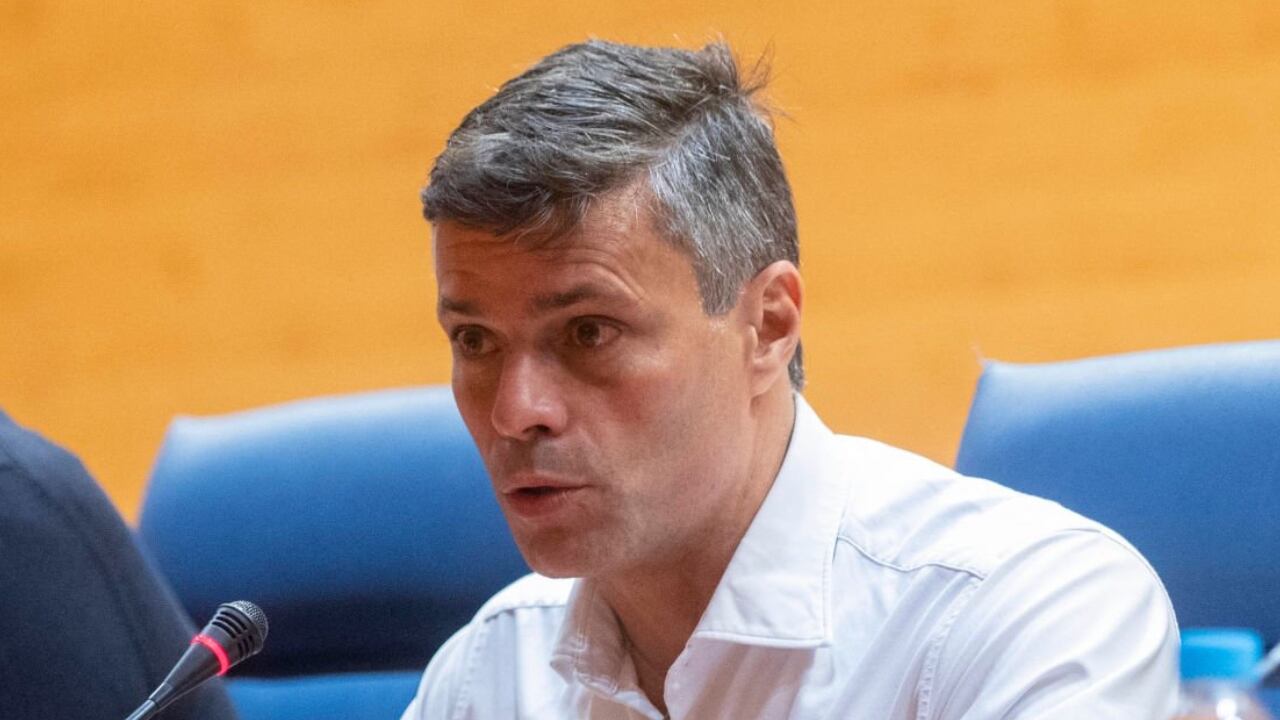 El líder opositor venezolano, Leopoldo López, afirmó que se llevaron bienes familiares.