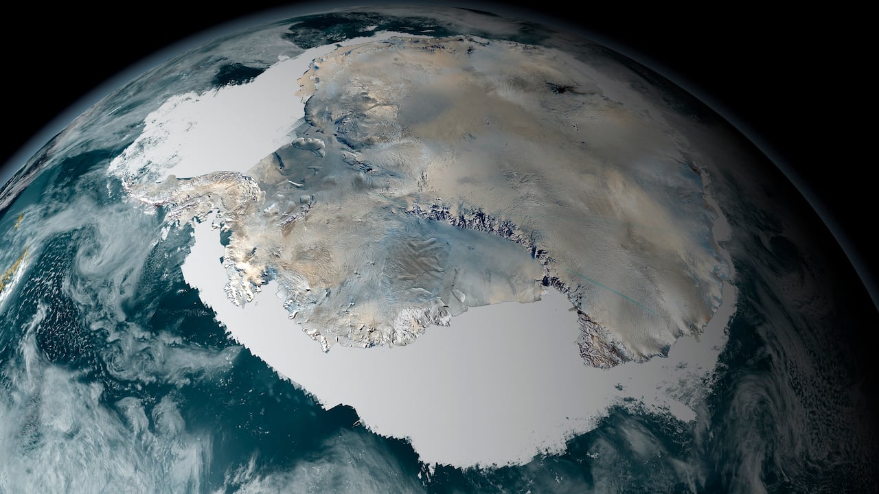 Una combinación de condiciones extremas impidió que el hielo cubriera una zona del océano.