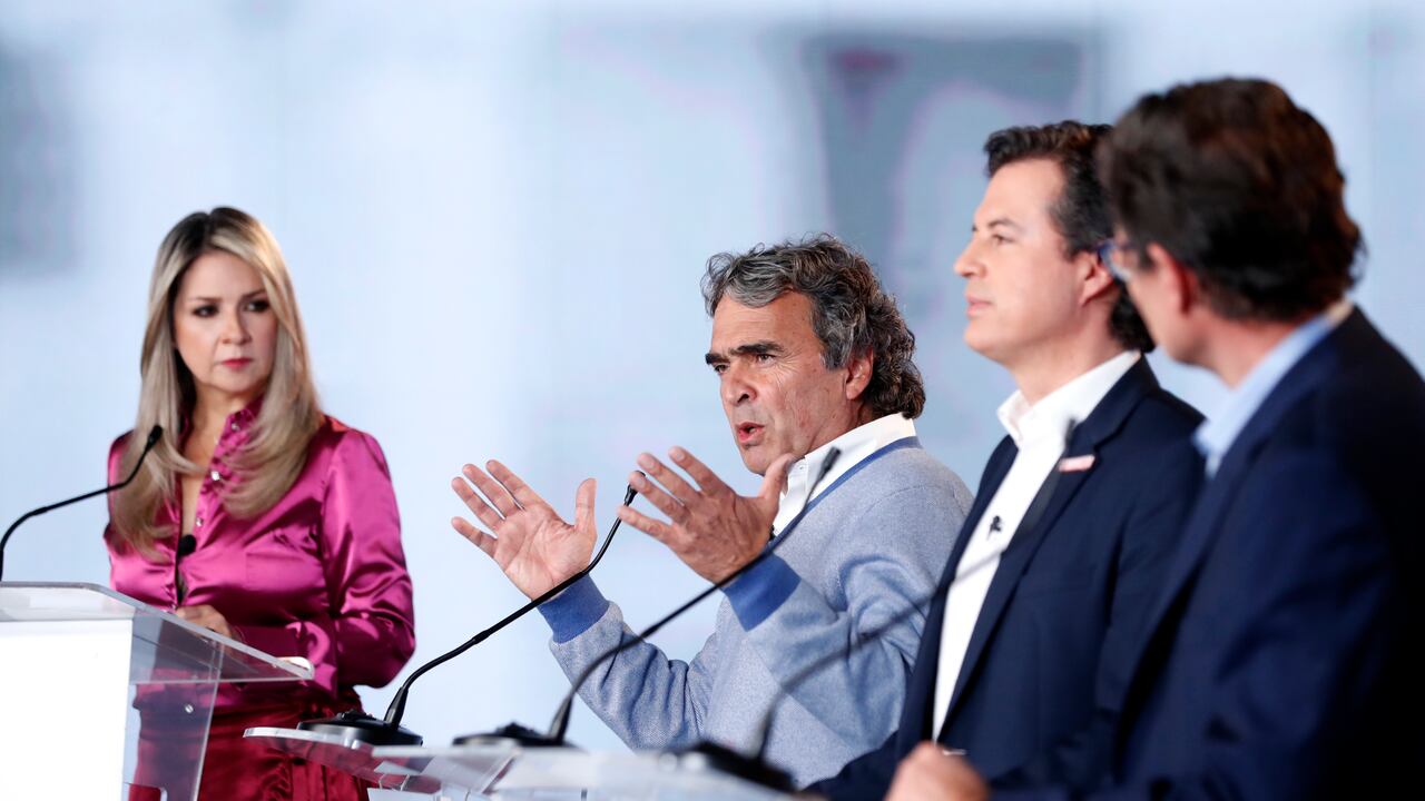 Debate de precandidatos presidenciales 2022 de la coalición Centro Esperanza diciembre 12 2021
Elecciones 2022 Colombia
Candidatos presidenciales 2022
Elecciones presidenciales Colombia 2022
Candidatos coalición esperanza
Alejandro Gaviria
Sergio Fajardo
Juan Fernando Cristo
Carlos Amaya
Jorge Robledo
Juan Manuel Galán
Vicky Dávila