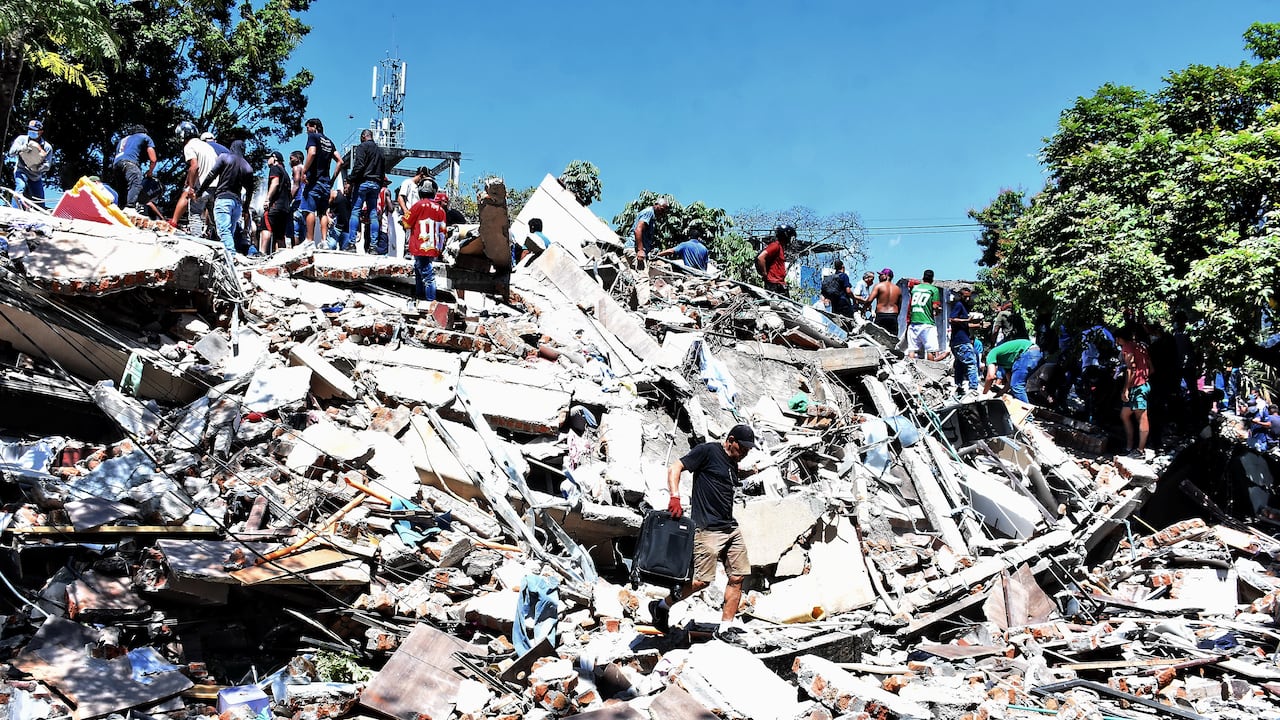 Terremoto en Cali, Colapso de infraestructura en diferentes lugares de la ciudad.