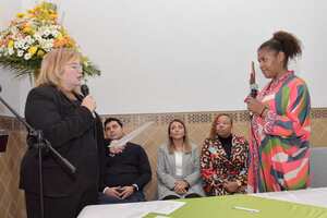 Ante la directora general del Instituto Colombiano de Bienestar Familiar, Astrid Cáceres, tomó posesión hoy como directora de Protección la abogada e hija del ICBF, Diana Carolina Baloy.