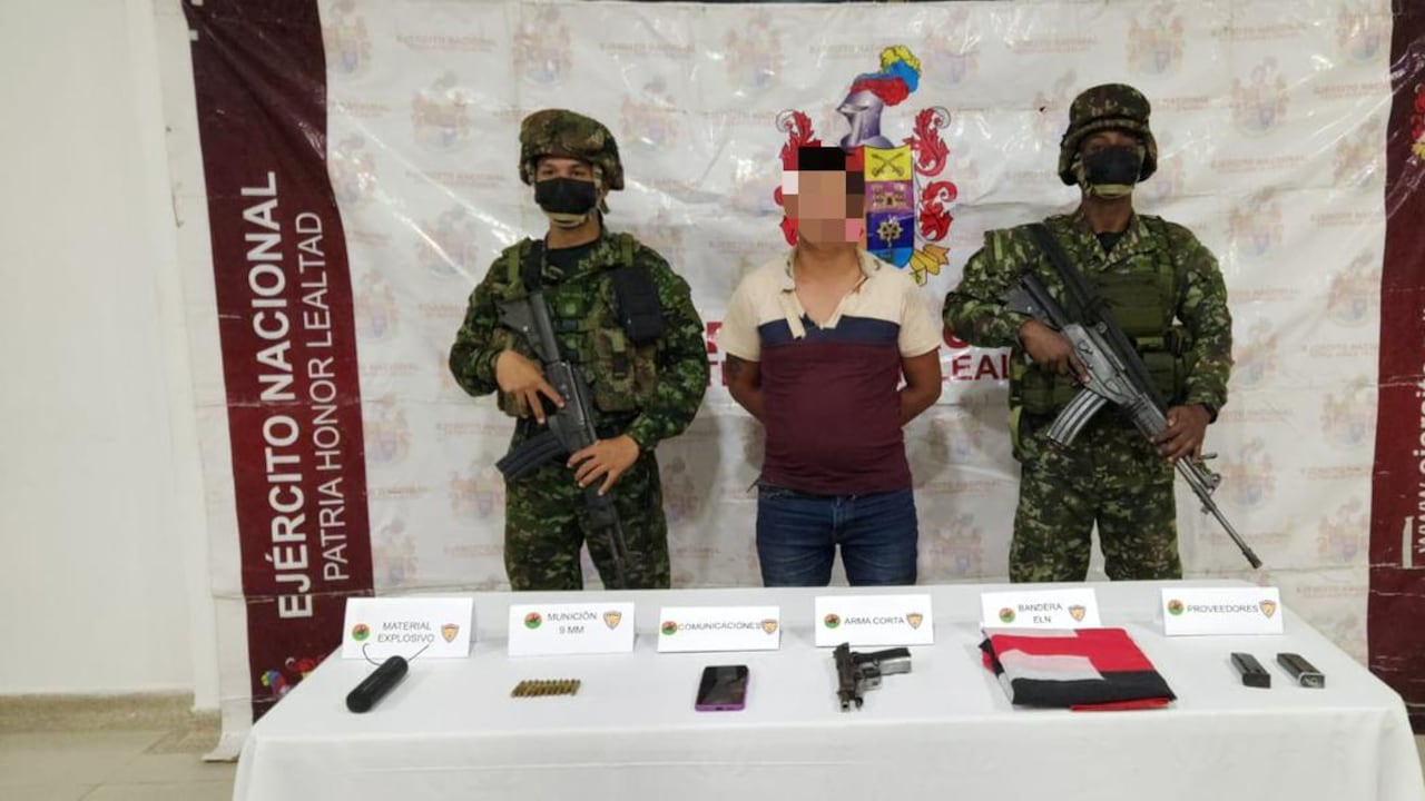 Guerrillero capturado por el Ejército.