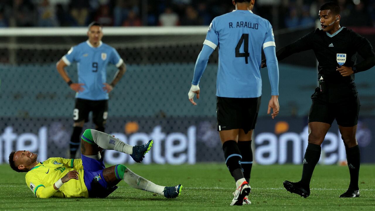 Neymar se ausentará por 7-8 meses luego de la lesión sufrida con Brasil