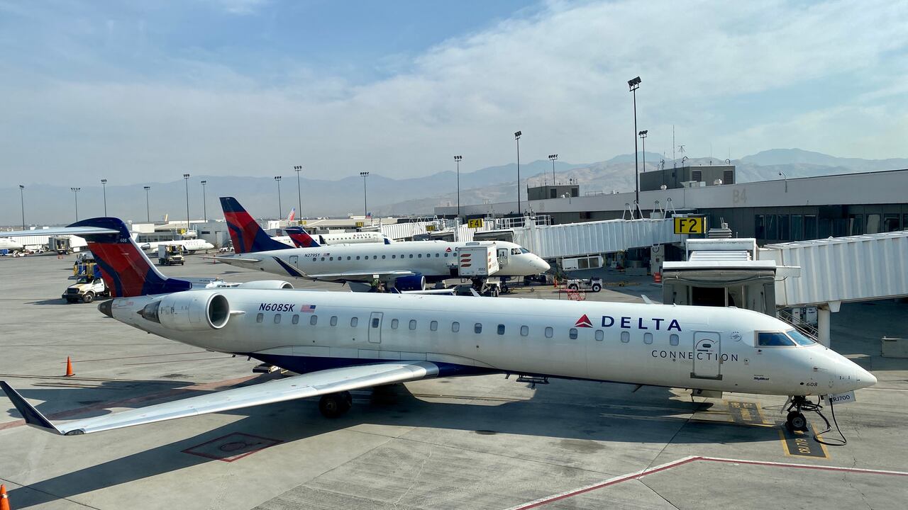 La aerolínea explicó que esta medida, además de incentivar a la gente a que se vacune, también surge como una medida de protección financiera.
