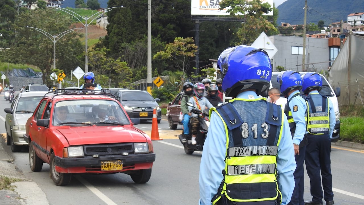 Vigilancia del pico y placa en Medellín.