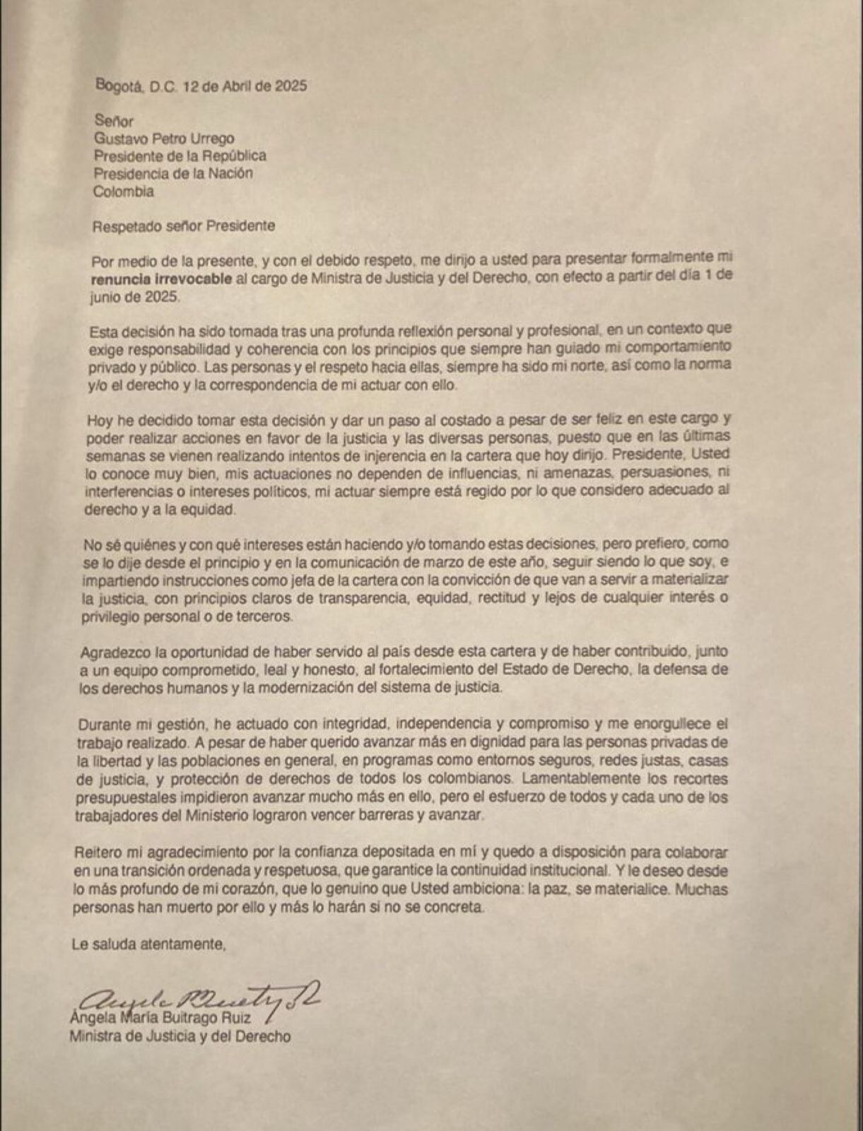 Renuncia ministra de justicia