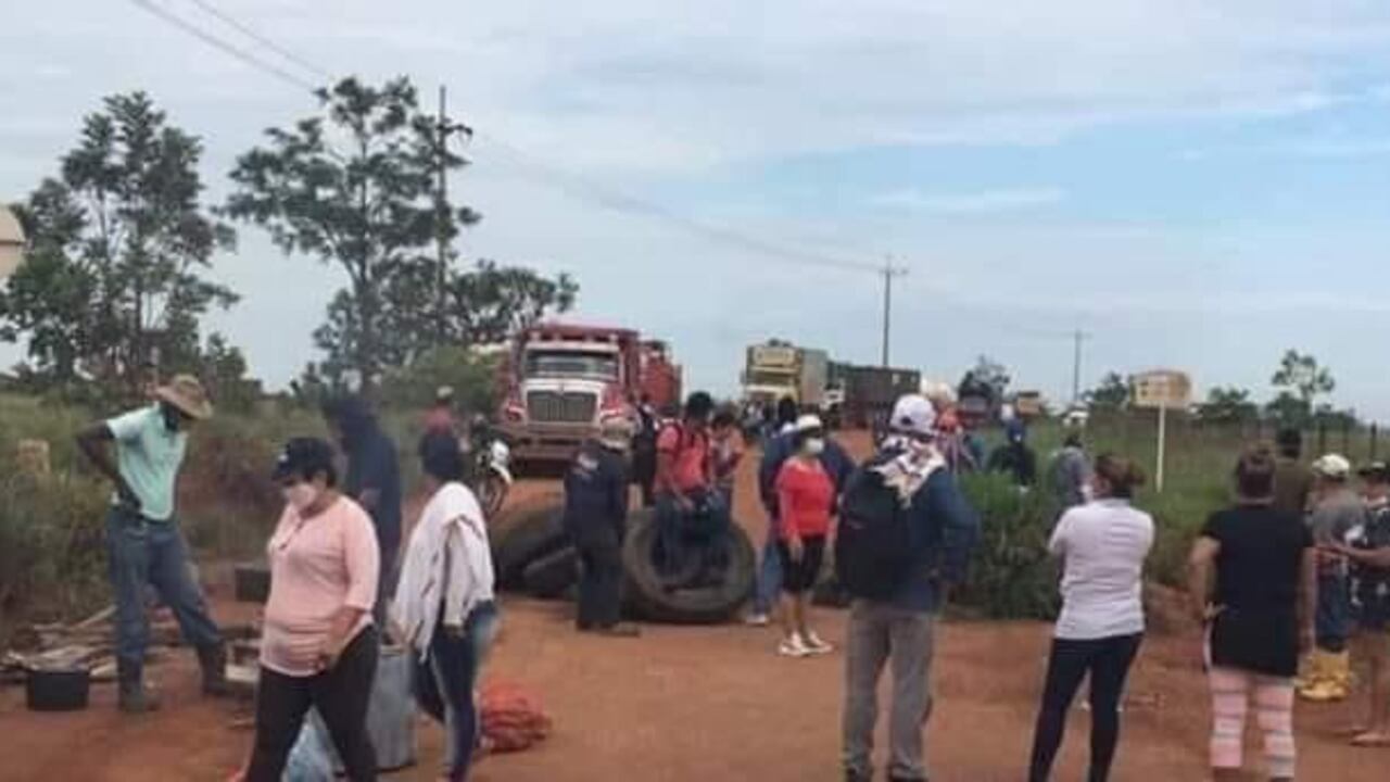 Bloqueo Vía Puerto Gaitán - Rubiales.