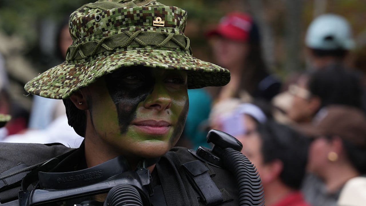 Foto de una militar en el marco de la conmemoración del 20 de julio de 2025, en Bogotá.