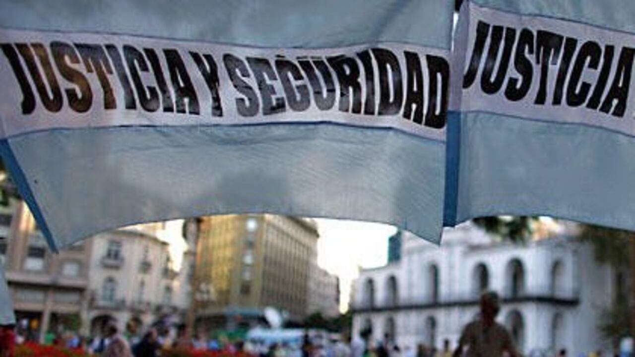 La Plaza de Mayo se transformó en sitio emblemático de protesta y manifestación.