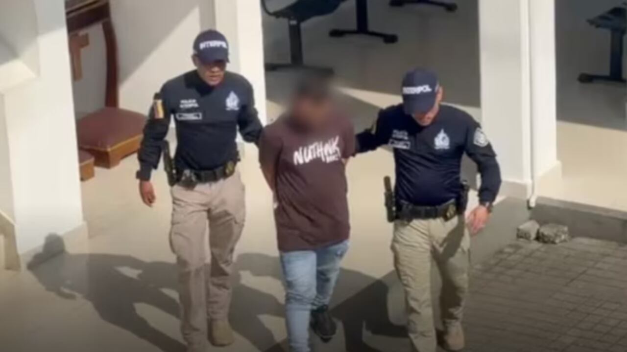 El hombre tenía una fachada de vendedor informal para poder evadir a las autoridades.