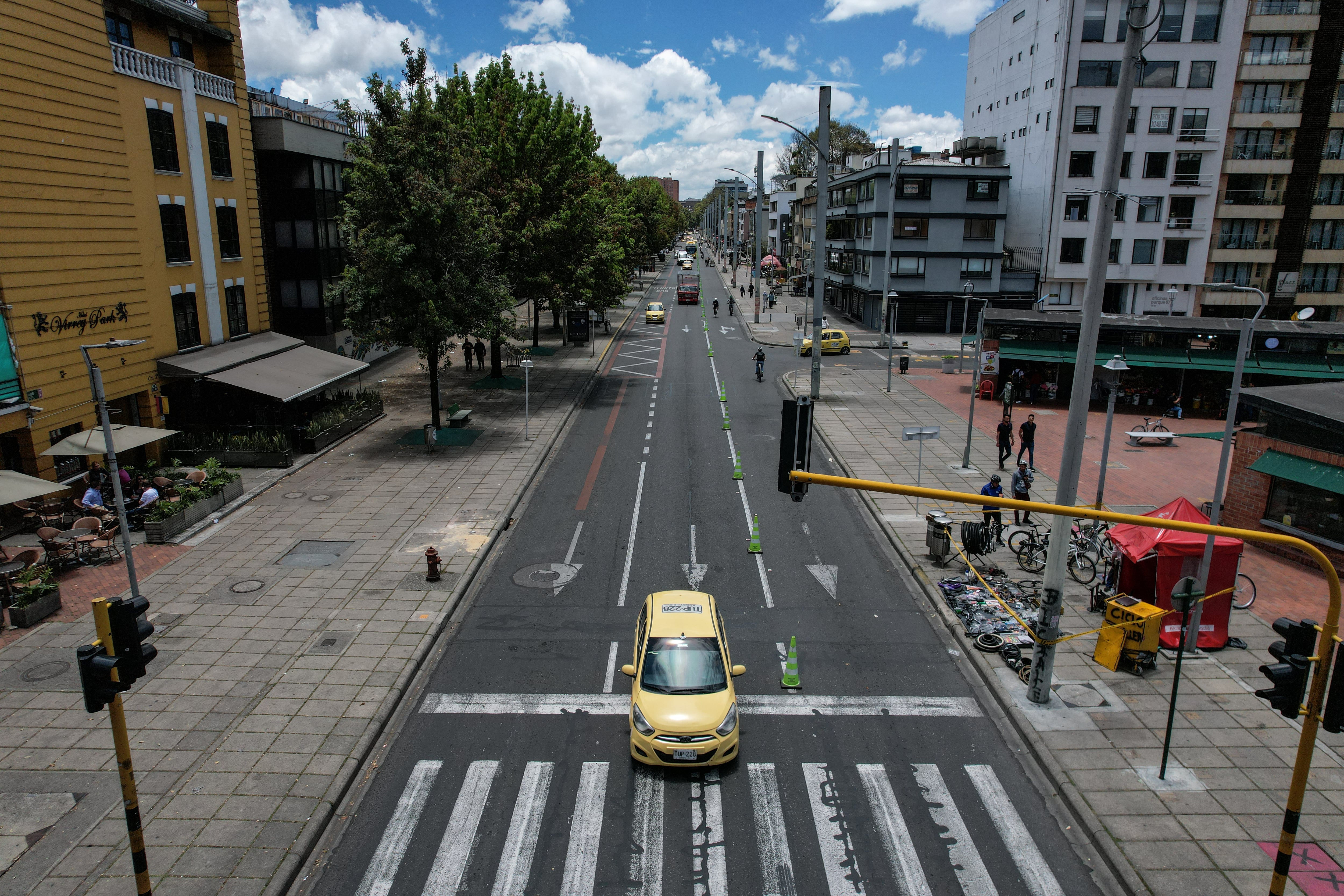 Todo se presentó después de que la víctima parara un carro en la calle.
