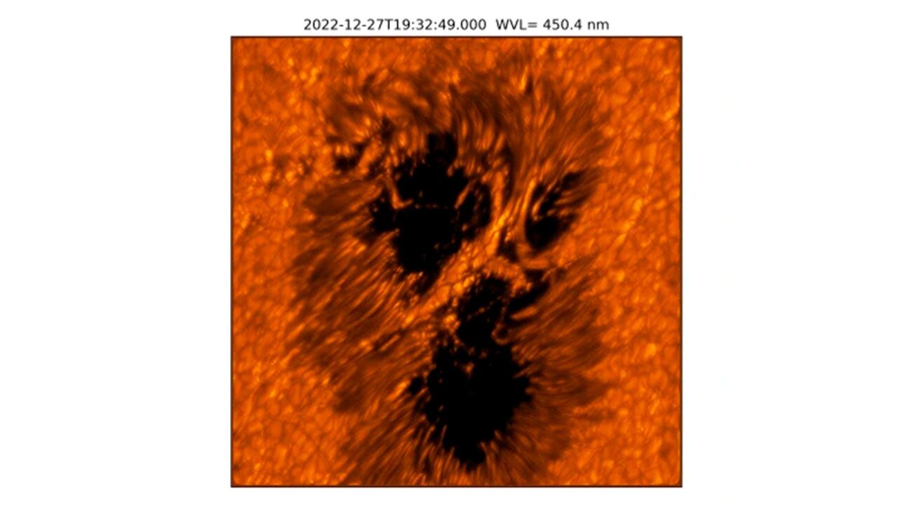 Científicos encuentran unas inquietantes manchas solares.