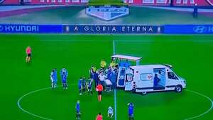 Jugador se desploma.