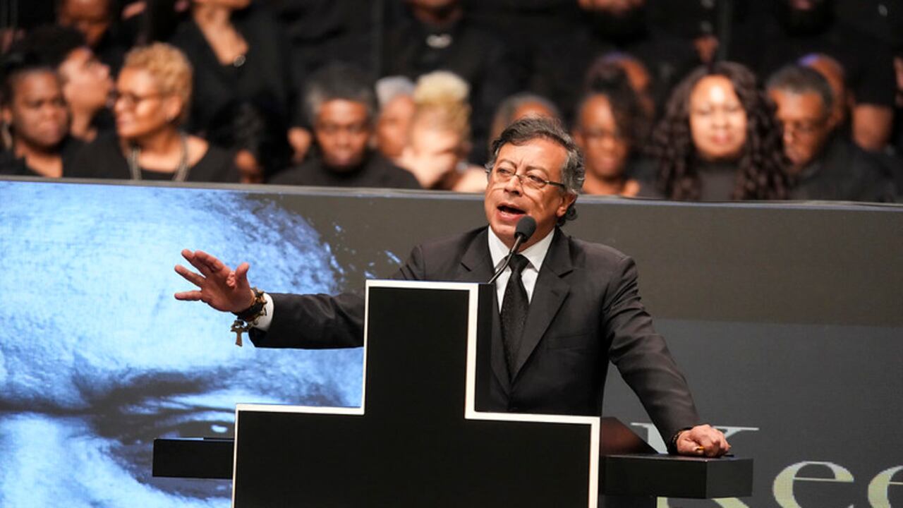 El presidente Gustavo Petro volvió hablar de la controversia que se desató por una película que retrata la vida del almirante Padilla.