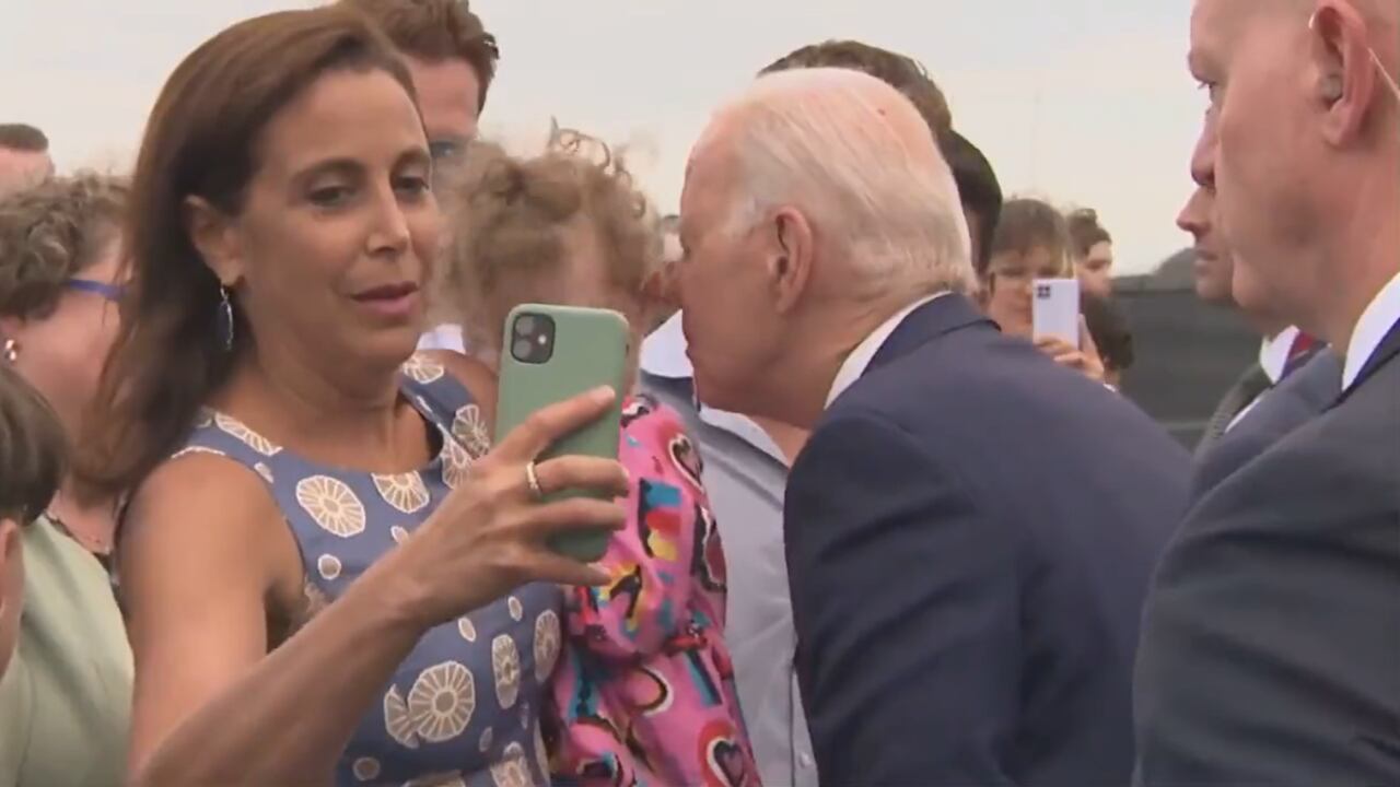 El escandaloso episodio ha sido desaprobado en redes sociales.