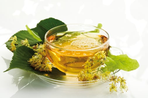 Té de tila ayuda a bajar la tensión.