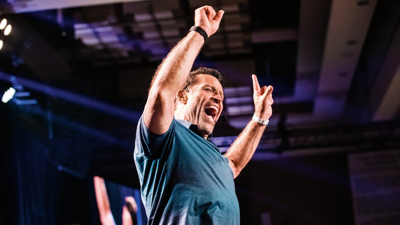 Tony Robbins, coach motivacional.