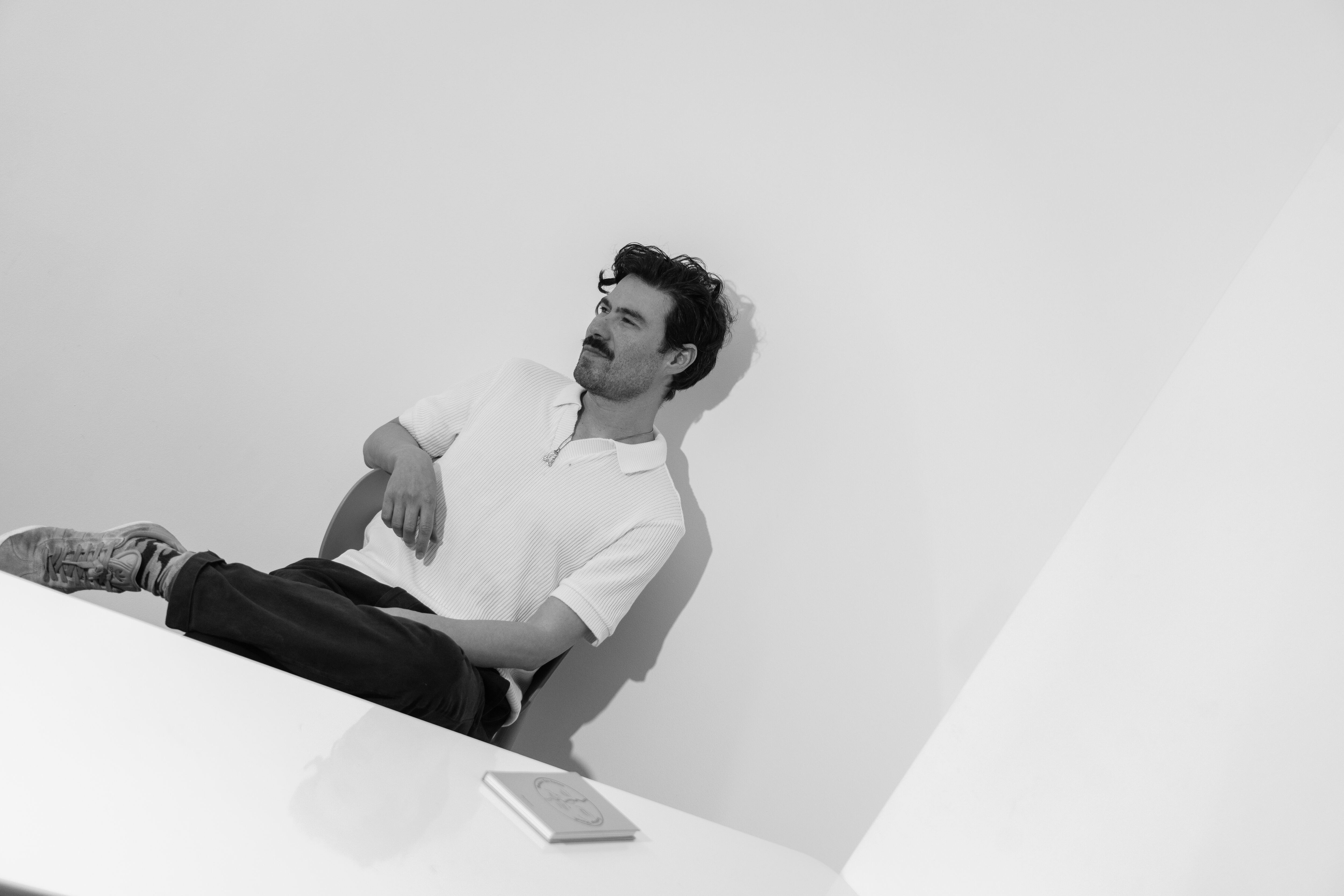 'Bonitas las horas', poemario de Rodrigo Marel.