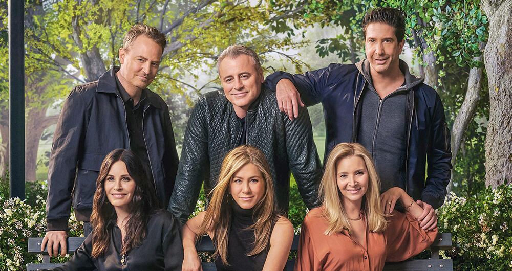  La foto del reencuentro. Matthew Perry, Matt LeBlanc, David Schwimmer, Courteney Cox, Jennifer Aniston y Lisa Kudrow se habían reunido una sola vez bajo el mismo techo desde 2004.