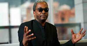 "A veces solo se necesita un niño, un extraño, una mirada distinta para poner las cosas en otra perspectiva. Y a esto apunta el proyecto", dice Simon Njami. Foto: León Darío Peláez