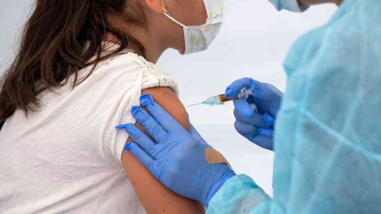 Canadá firma con Novavax por 76 millones de dosis de vacunas para 2021