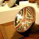 Ollas, platos, vasijas, figurinas de cerámica, piezas de orfebrería y esmeraldas talladas hacen parte del baluarte arqueológico que regresó al país.