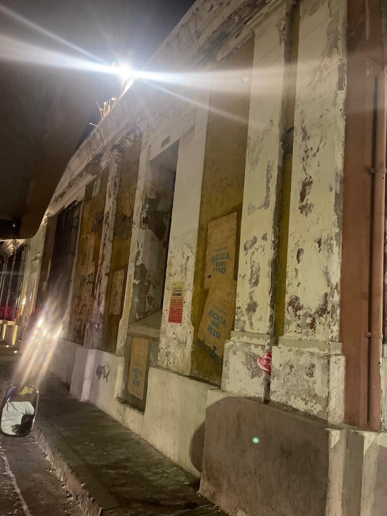 Las casas representativas están a punto de caerse.