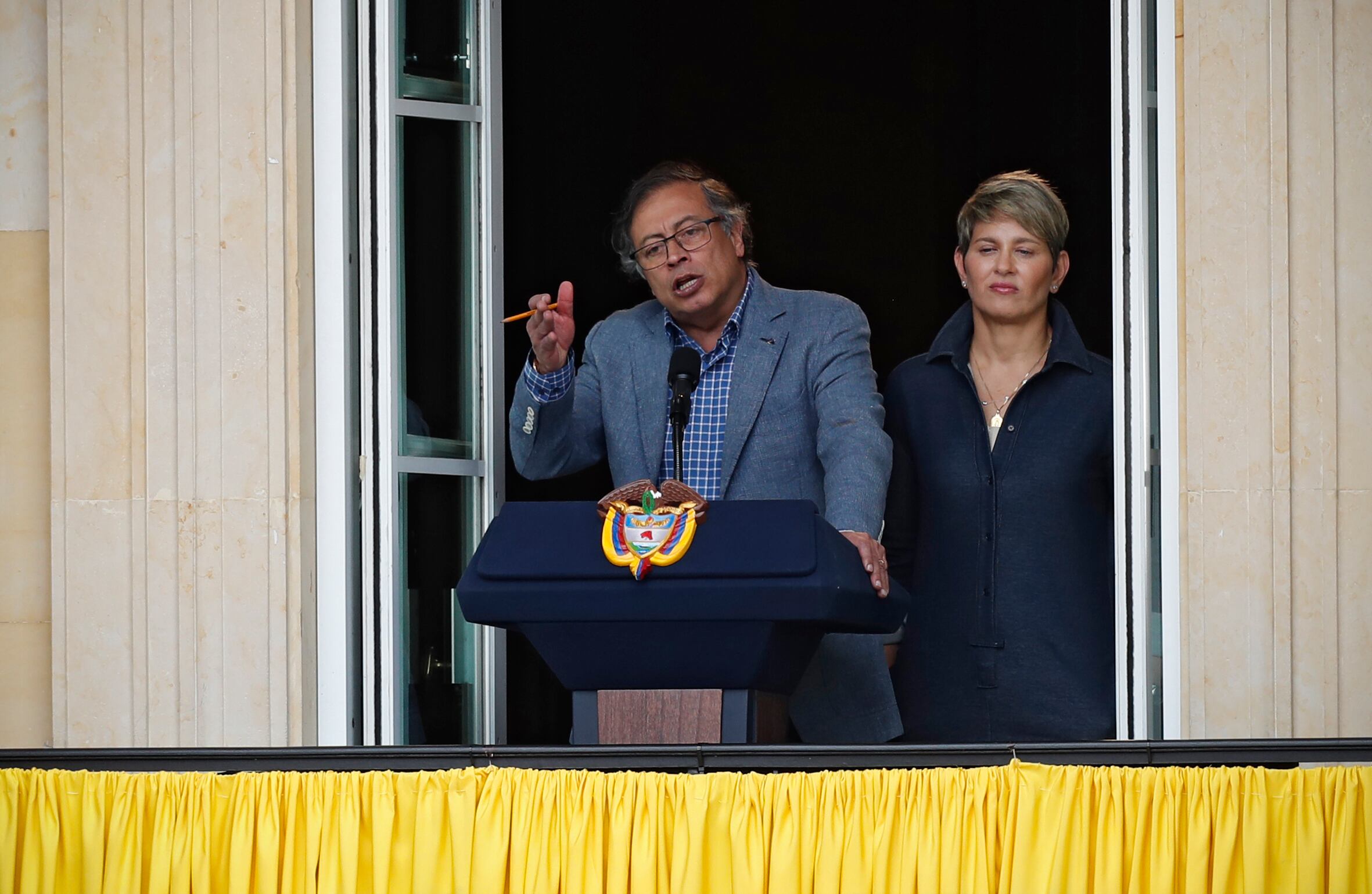Presidente de la República Gustavo Petro convocó al pueblo el dia de los trabajadores a marchas y que lo acompañaran al discurso  desde el balcón de la Casa de Nariño
gestos
Bogota  mayo 1 del 2023
Foto Guillermo Torres Reina / Semana