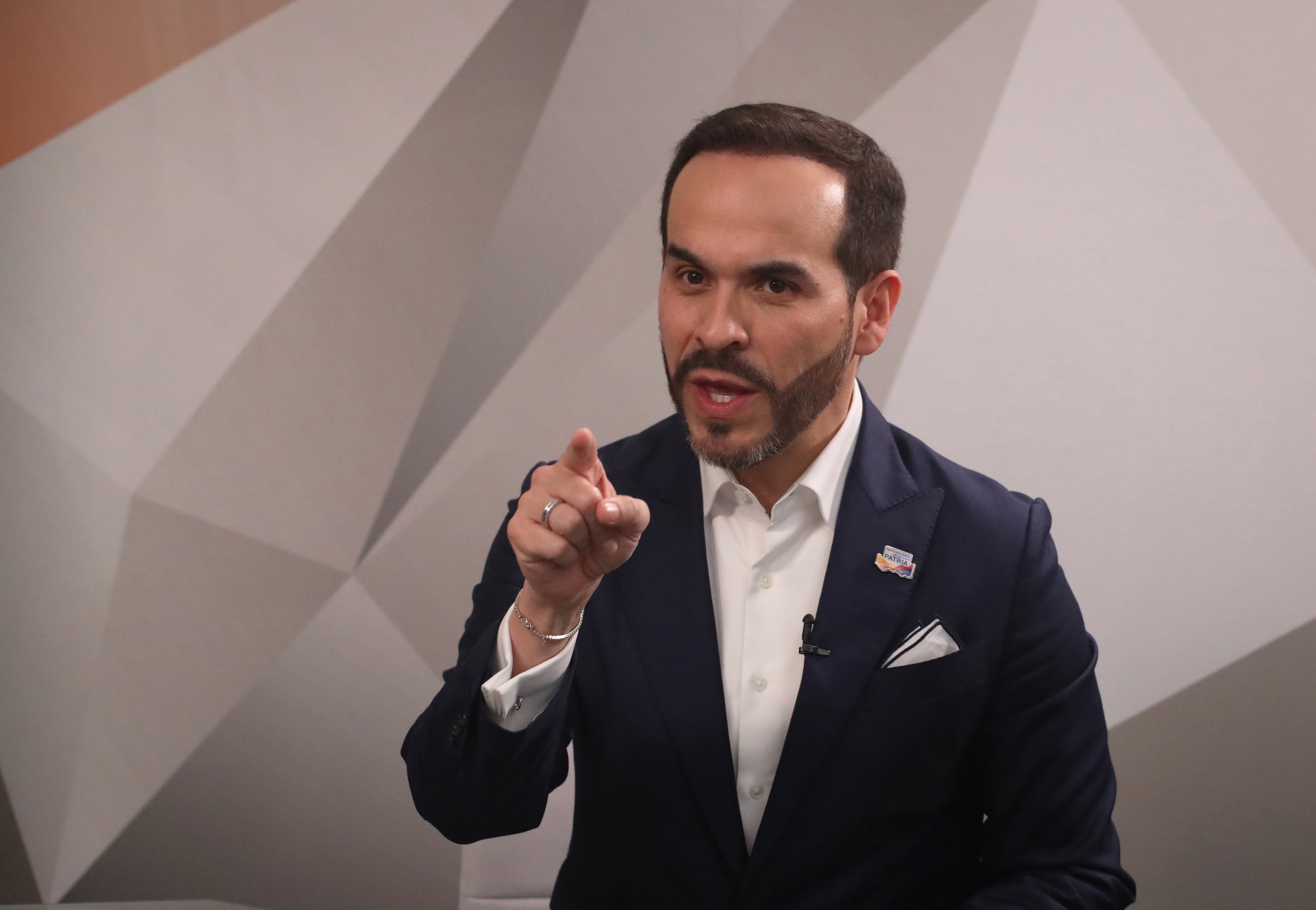 Abelardo de la Espriella se despacha contra los indígenas. “Van a saber también lo duro que muerde el tigre”. Así le responden - Semana