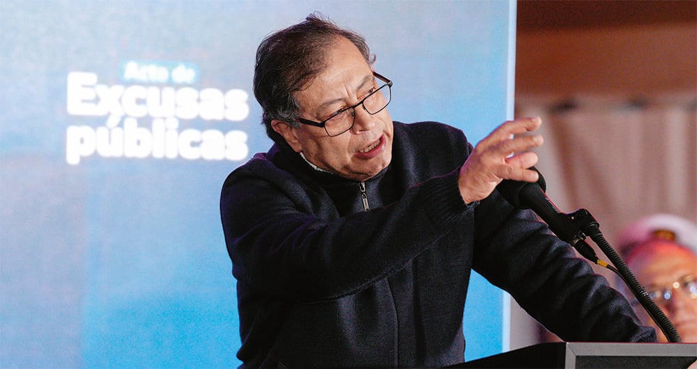     Por medio de Luis Fernando Velasco, ministro del Interior, Gustavo Petro gana terreno entre los liberales para impulsar sus reformas.