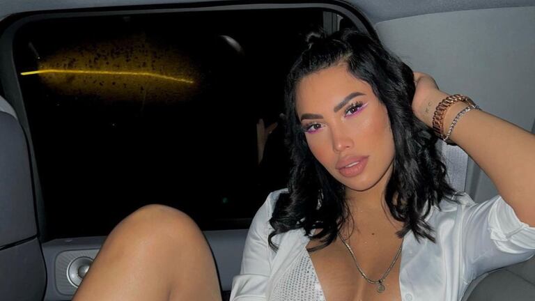 Polémica en el vallenato: sacan a Ana del Castillo de un grupo de WhatsApp conformado por cantantes mujeres - Semana