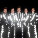 The Hives regresan este verano con su primer álbum de estudio en más de una década, 'The Death Of Randy Fitzsimmons', que saldrá el 11 de agosto de 2023. Ya se puede gozar del impresionante secillo "Bogus Operandi", el contundente tema que abre el álbum.