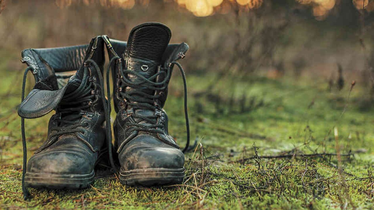 Dos excombatiendes de las Farc cuentan cómo ha sido su vida a 22 meses de la firma del acuerdo de paz.