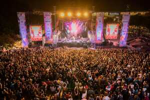 Más de 3.000 artistas y 200 eventos se realizarán en el marco de la Feria de las Flores de Medellín.