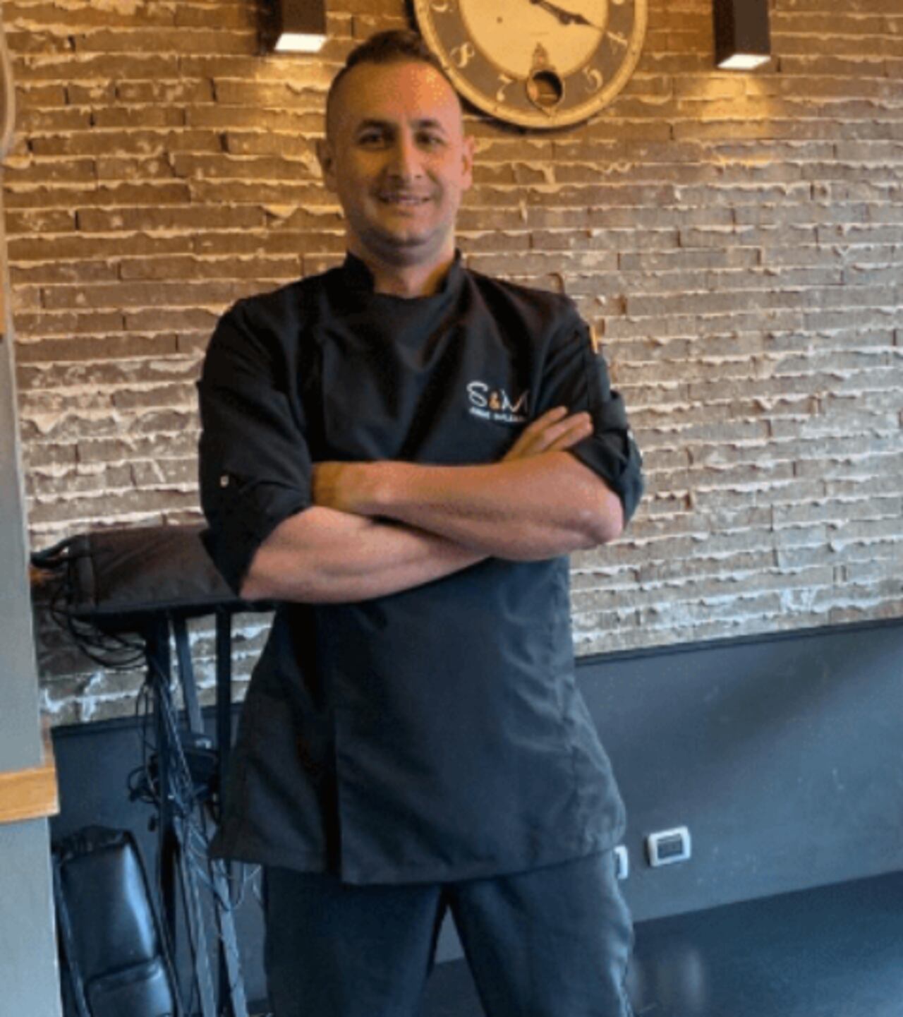 Jorge Luis Galeano, chef que murió arrollado por carros de competencias de piques en el Alto de Las Palmas, en Medellín.