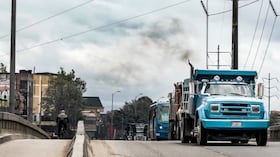 Con la llegada de julio, los conductores bogotanos buscan claridad sobre cómo se aplicará la medida de pico y placa en los próximos días. Aquí detallamos lo que pueden esperar durante este mes.