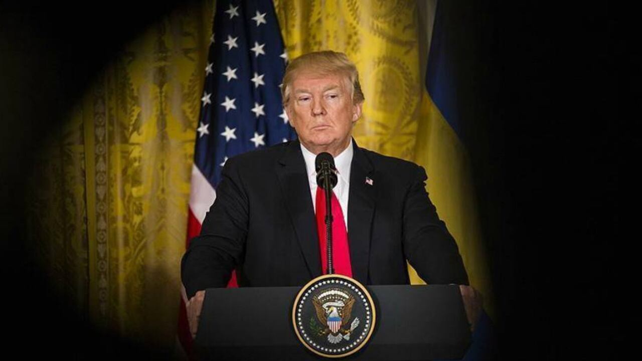 El presidente Donald Trump contra las cuerdas. Por primera vez la opinión pública podría volteársele.